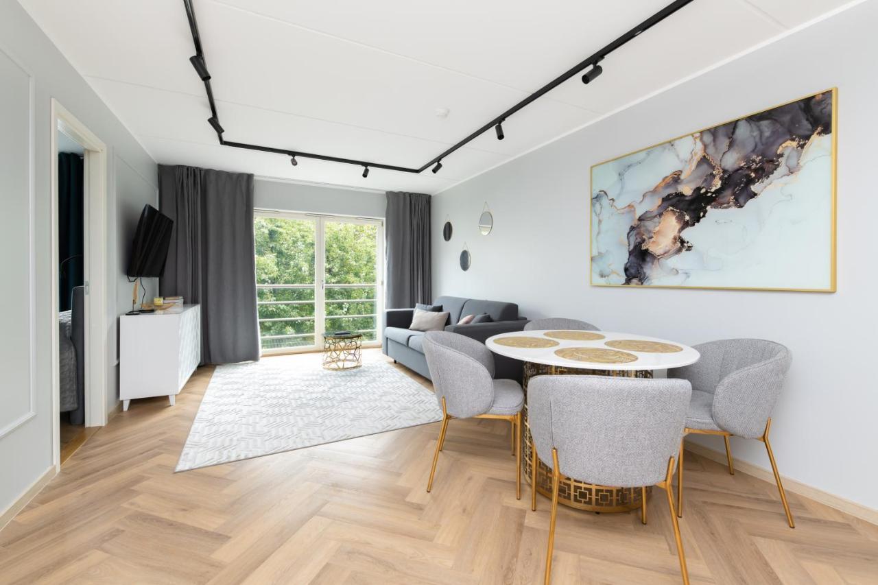 Central Rosi Art Deco Apartment With Parking تالين المظهر الخارجي الصورة