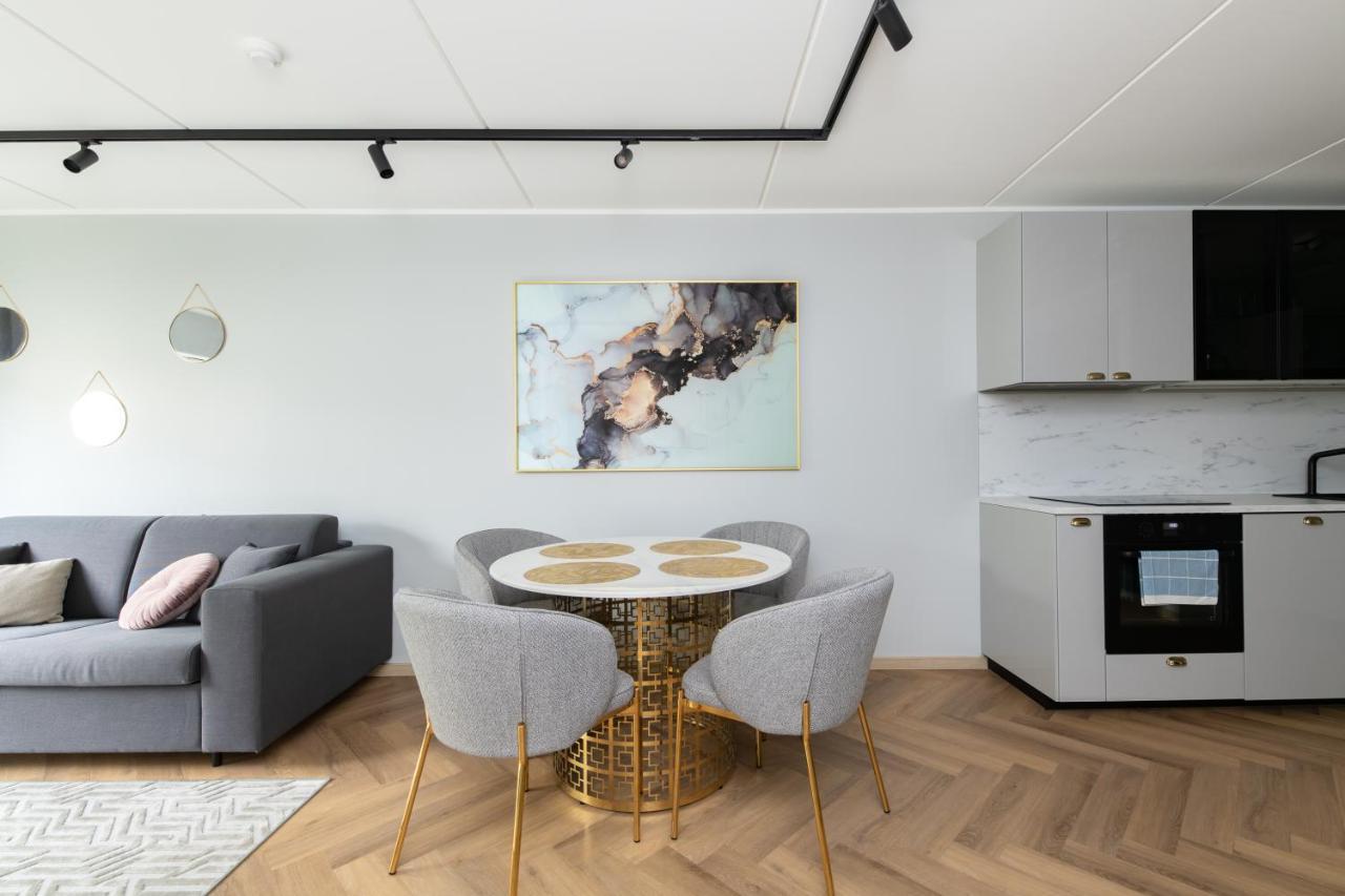 Central Rosi Art Deco Apartment With Parking تالين المظهر الخارجي الصورة